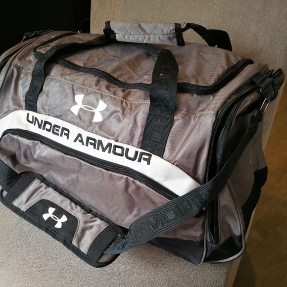 CAMELBAK backpack + UNDER ARMOUR duffle gym bag - Picture 3 of 6